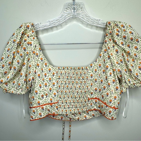 Kourt two- piece Crop Top Blouse Short Set -Size Medium floral - Picture 11 of 13